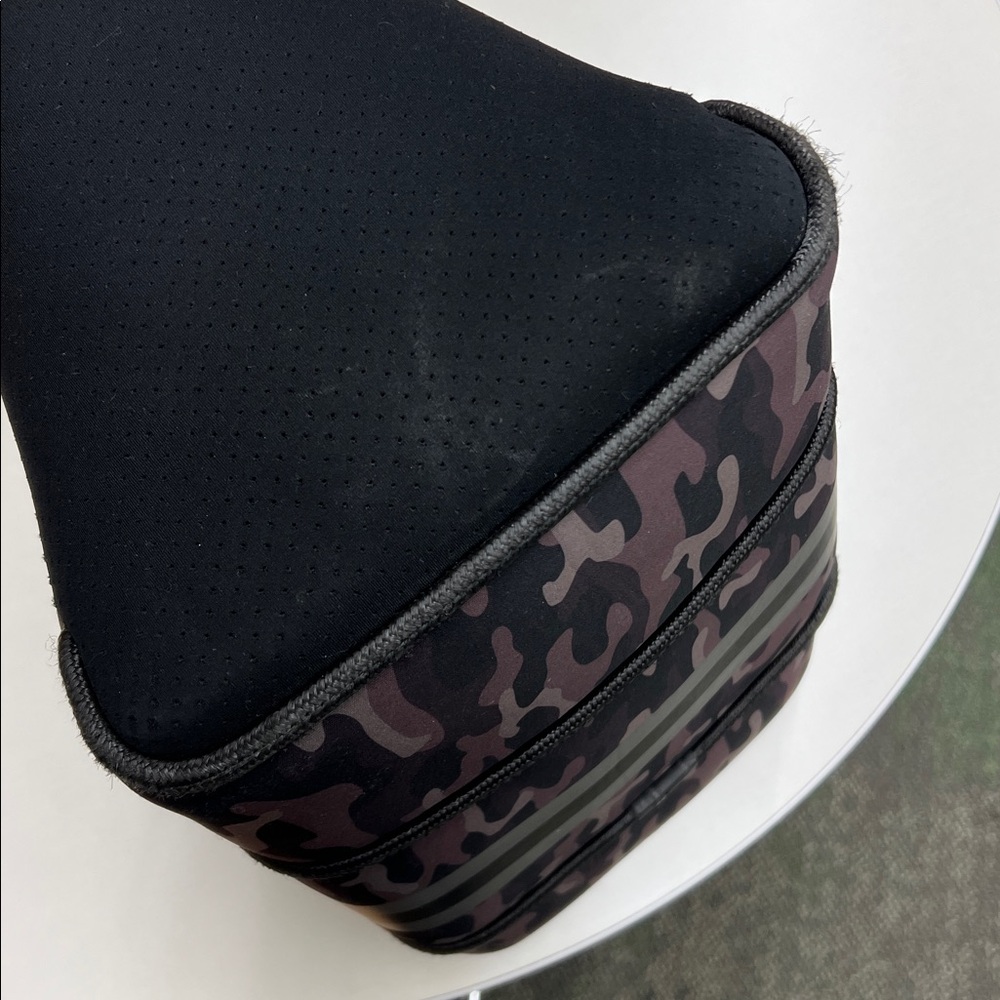 Haute Shore greyson prime elite neoprene camouflage tote bag purse lightweight - Picture 5 of 12